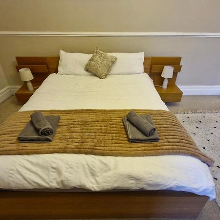 Appartamento Charming Flat In Wimbledon Londra Esterno foto