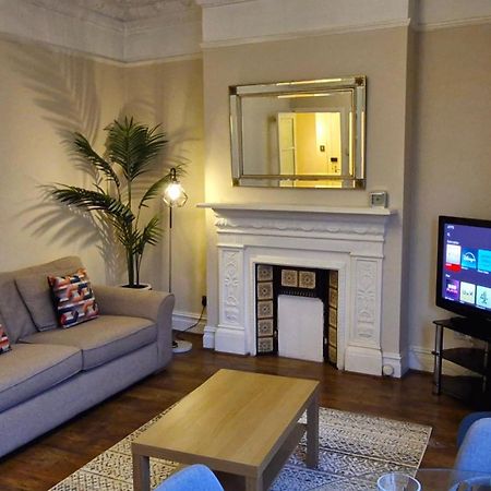 Appartamento Charming Flat In Wimbledon Londra Esterno foto