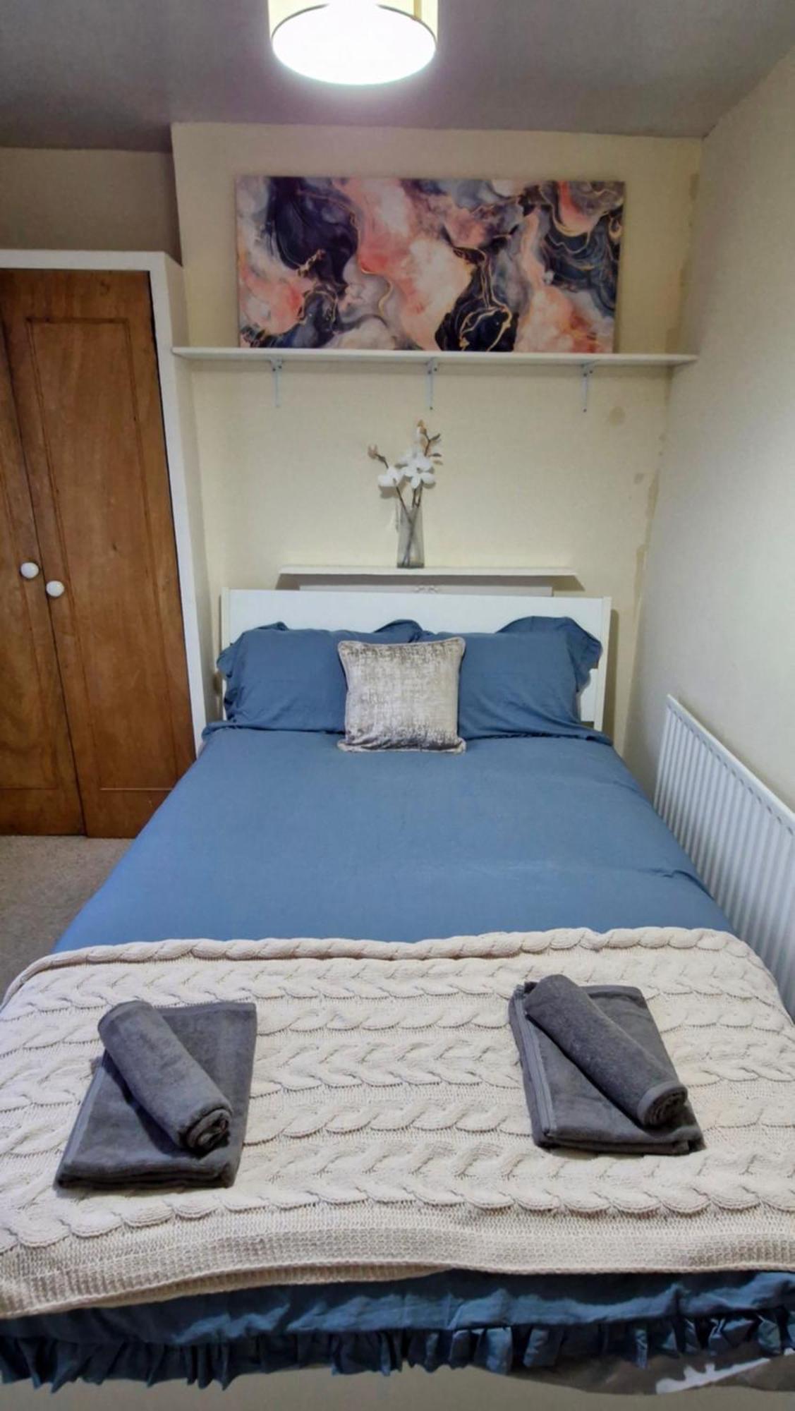 Appartamento Charming Flat In Wimbledon Londra Esterno foto
