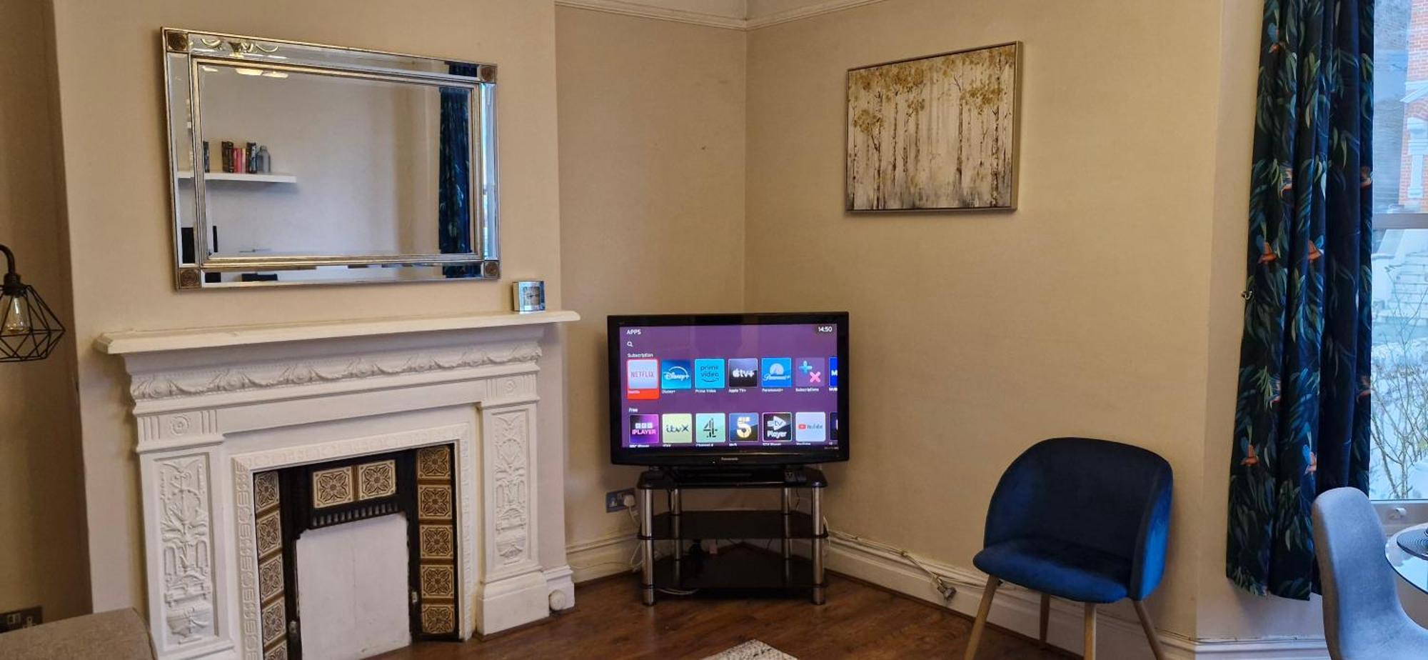 Appartamento Charming Flat In Wimbledon Londra Esterno foto
